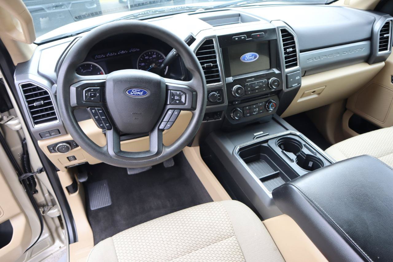 Used 2017 Ford F250 XLT w/ XLT Premium Package AWD/4WD image 11