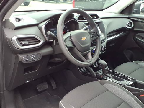 Certified 2023 Chevrolet TrailBlazer LS FWD image 9