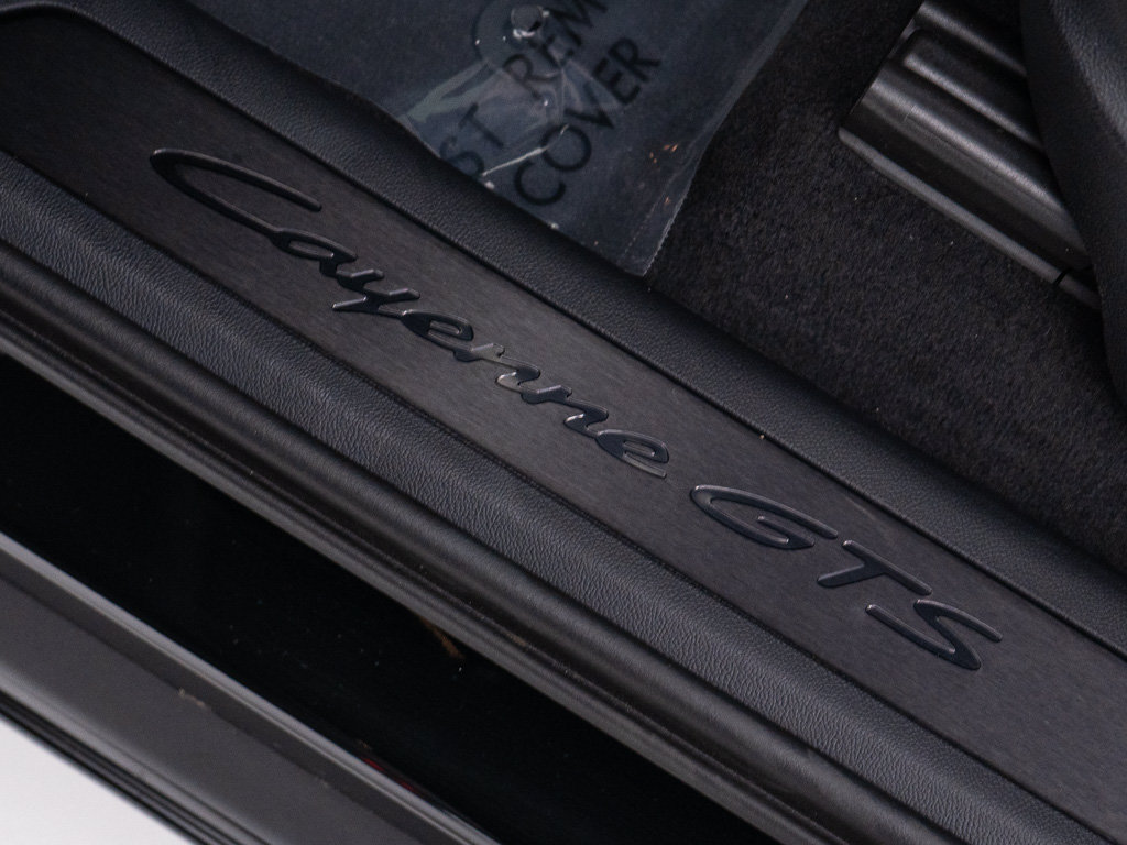 Used 2026 Porsche Cayenne GTS AWD/4WD image 13