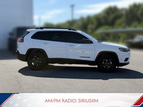 Used 2023 Jeep Cherokee Altitude Lux w/ Lux Elite Package AWD/4WD image 4