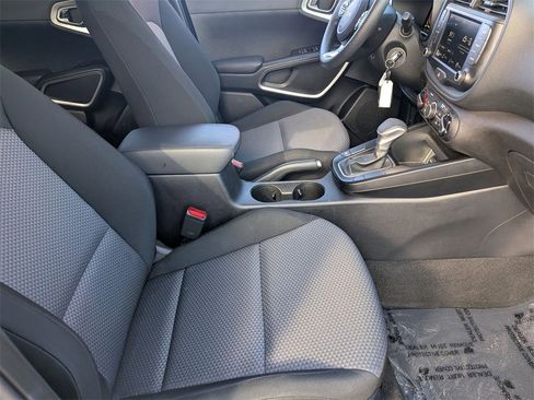Used 2024 Kia Soul LX w/ Option Group 015 image 33