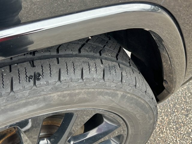 Used 2020 Jeep Grand Cherokee Altitude AWD/4WD image 15