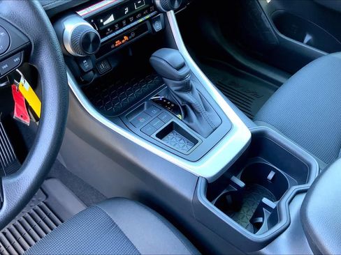 Certified 2025 Toyota RAV4 LE FWD image 16