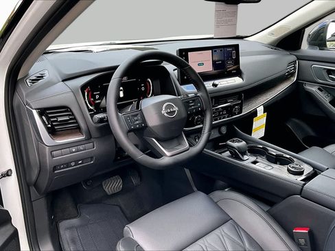 New 2026 Nissan Rogue Platinum w/ Platinum Premium Package AWD/4WD image 8