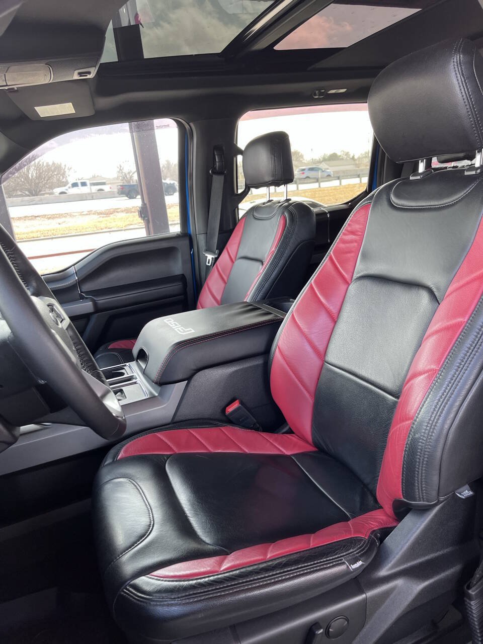 Used 2019 Ford F150 XLT w/ Equipment Group 302A Luxury AWD/4WD image 15