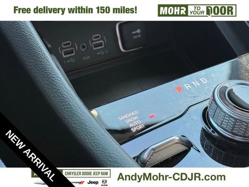 Used 2024 Jeep Grand Cherokee Limited w/ Luxury Tech Group II image 22
