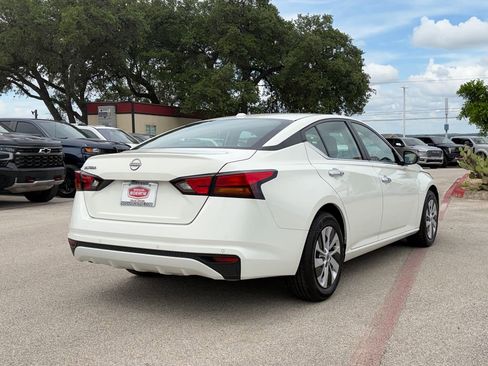 Used 2025 Nissan Altima 2.5 S FWD image 5