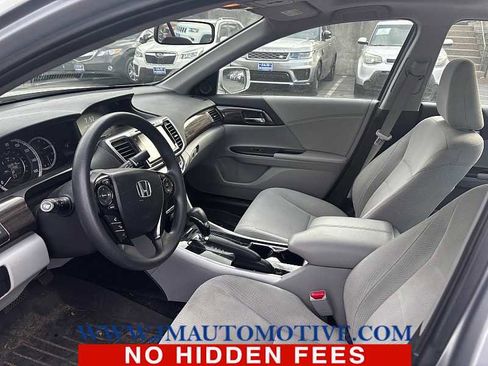 Used 2017 Honda Accord EX image 2