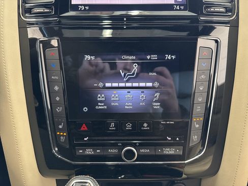 Used 2021 INFINITI QX80 Sensory w/ All-Season Package image 31