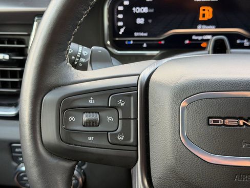 Used 2025 GMC Sierra 1500 Denali Ultimate image 8
