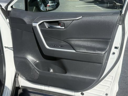 Certified 2021 Toyota RAV4 XLE image 21