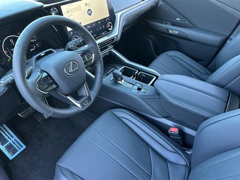 New 2026 Lexus TX 500h AWD image 10