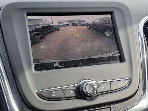 Used 2023 Chevrolet Equinox LT image 23