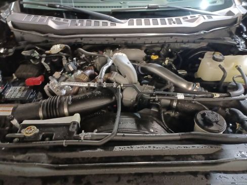 Used 2023 Ford F250 Platinum image 17