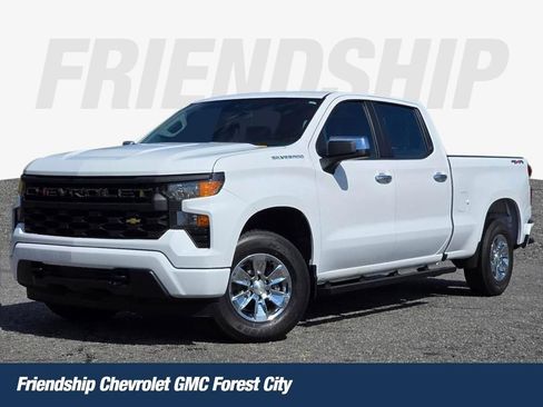 Used 2022 Chevrolet Silverado 1500 W/T w/ Trailering Package AWD/4WD image 1