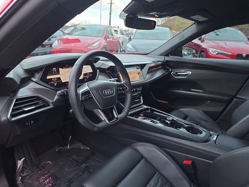 Used 2023 Audi e-tron GT Prestige w/ Prestige Package image 33