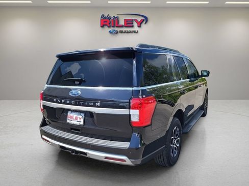 Used 2024 Ford Expedition XLT AWD/4WD image 5