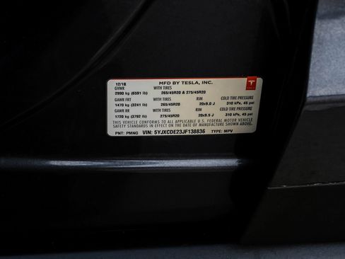 Used 2018 Tesla Model X 75D image 61