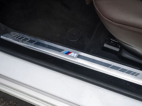 Used 2025 BMW i7 xDrive60 AWD/4WD image 23