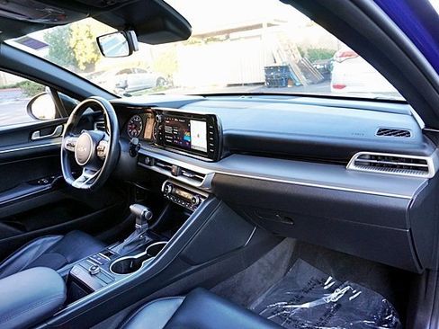 Used 2023 Kia K5 GT-Line image 10