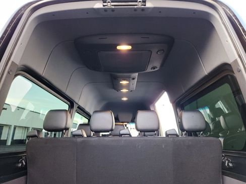 Used 2022 Mercedes-Benz Sprinter 2500 image 21