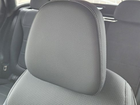 Used 2025 Mercedes-Benz GLC 300 image 16