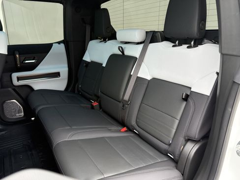 Used 2024 GMC Hummer EV 2X w/ Extreme Off-Road Package AWD/4WD image 11