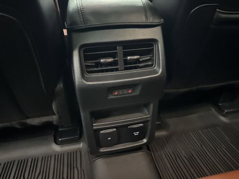 Used 2019 Ford Edge Titanium w/ Equipment Group 301A image 29