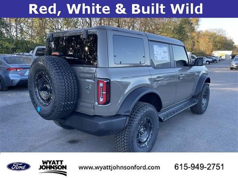 New 2025 Ford Bronco Outer Banks w/ Sasquatch Package image 3