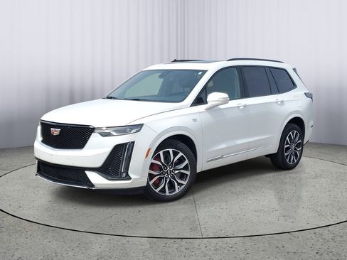 Certified 2025 Cadillac XT6 Sport w/ LPO, Floor Liner Package AWD/4WD image 1