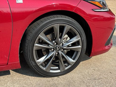 Used 2019 Lexus ES 350 F Sport w/ Accessory Package FWD image 10