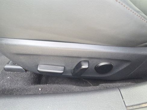 Used 2023 MAZDA MAZDA3 s image 24