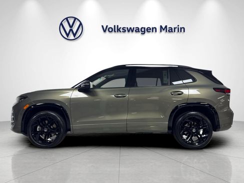 New 2026 Volkswagen Tiguan SE R-Line AWD/4WD image 2