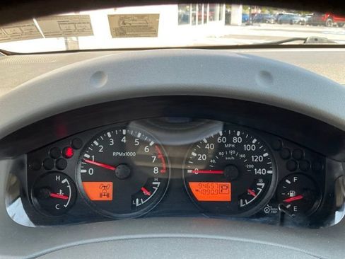 Used 2011 Nissan Frontier SV w/ SV Premium Utility Pkg AWD/4WD image 10