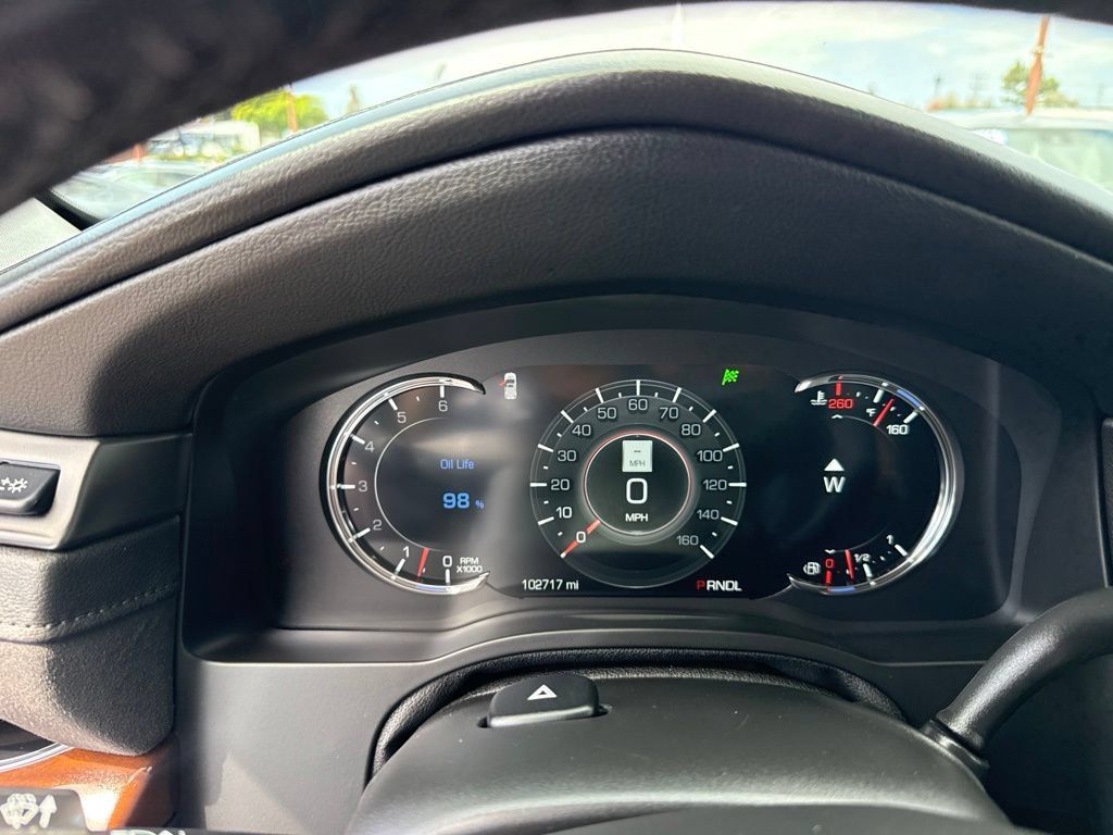 Used 2020 Cadillac Escalade Luxury RWD image 27