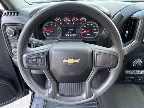 Used 2024 Chevrolet Silverado 2500 Custom w/ Custom Value Package image 18
