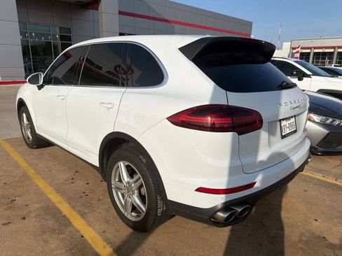 Used 2018 Porsche Cayenne S AWD/4WD image 2