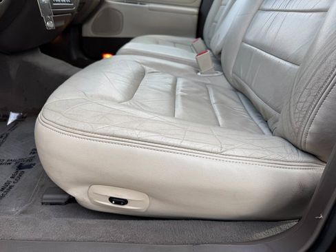 Used 1999 Lincoln Town Car Signature image 15