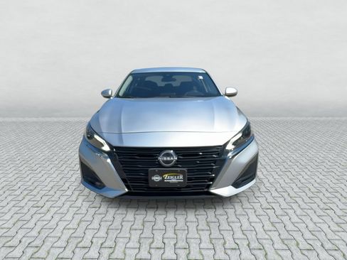 Certified 2023 Nissan Altima 2.5 SV AWD/4WD image 3