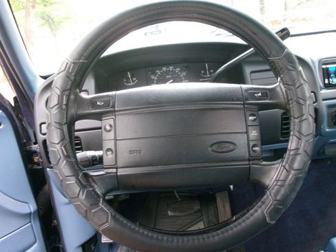 Used 1995 Ford F150 XLT image 27