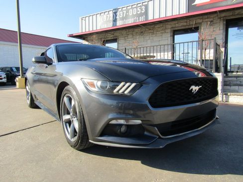 Used 2016 Ford Mustang Coupe w/ Equipment Group 051A image 6