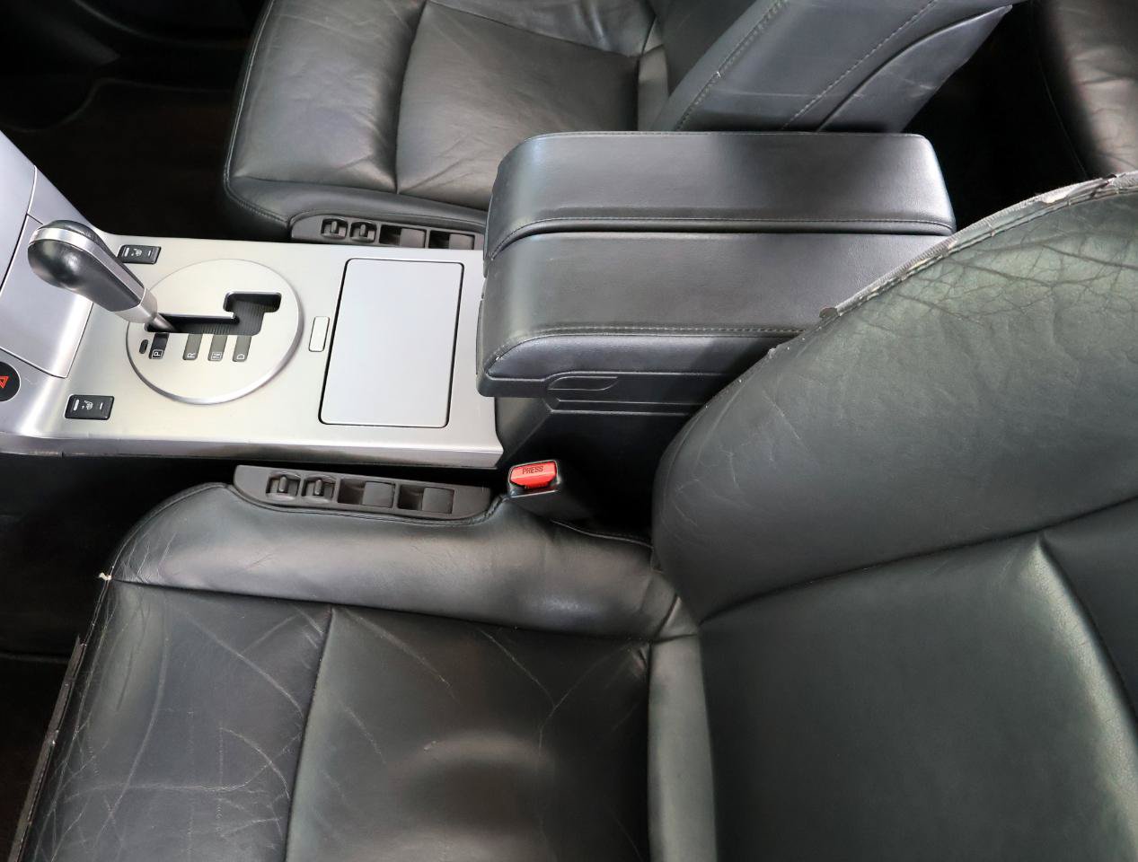 Used 2004 INFINITI FX35 2WD w/ Touring Pkg image 41