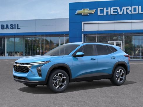 New 2026 Chevrolet Trax LT FWD image 2