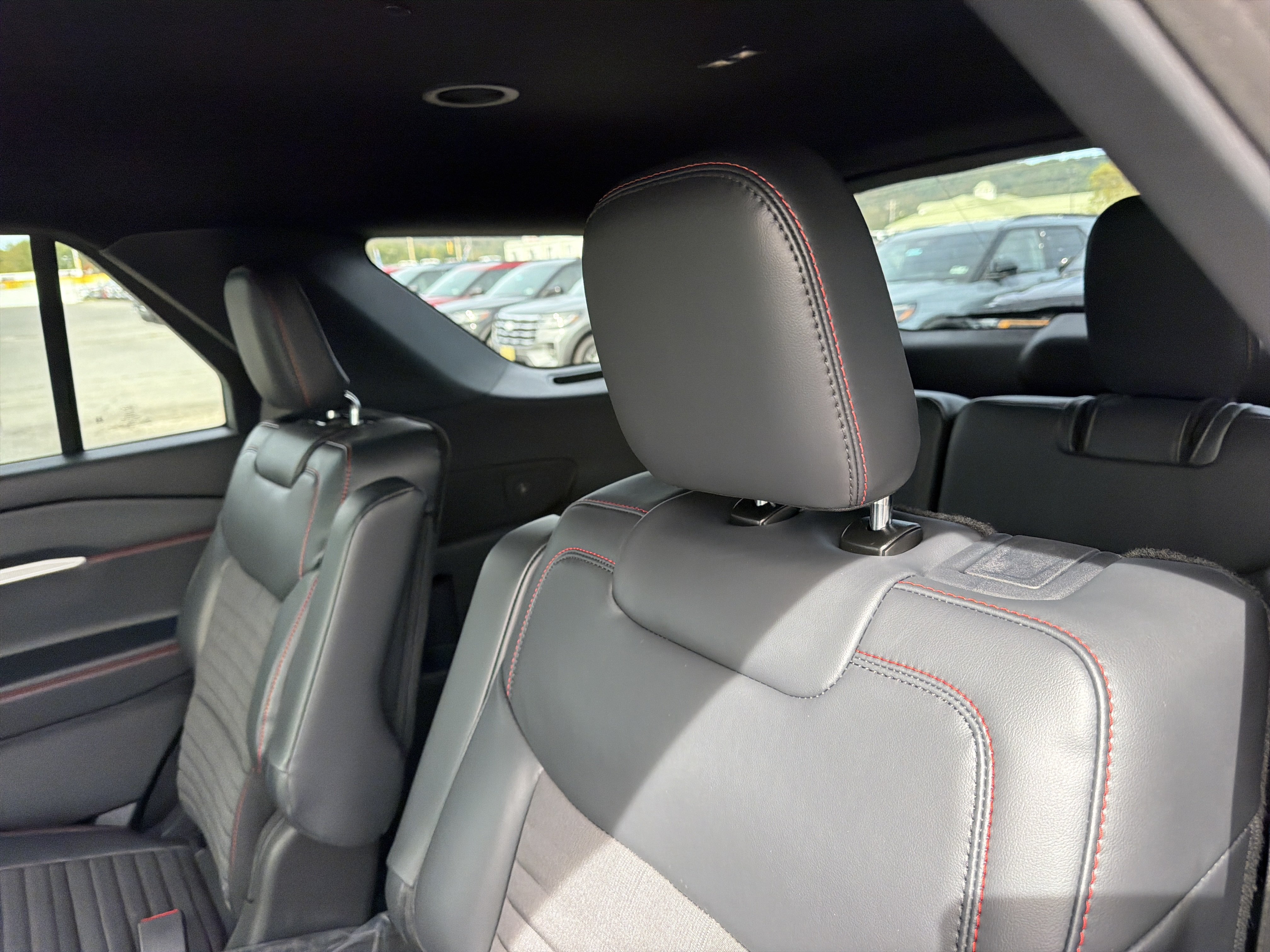 New 2027 Ford Explorer ST-Line w/ ST-Line Street Pack AWD/4WD image 13