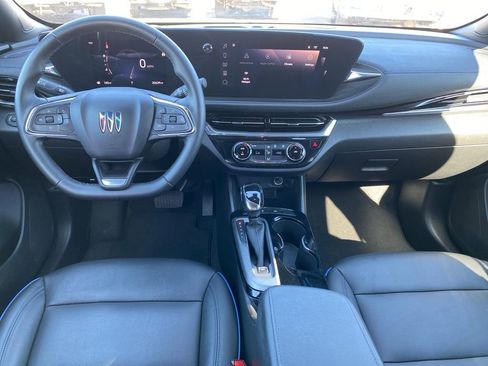 Used 2025 Buick Envista Sport Touring FWD image 4