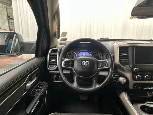 Used 2019 RAM 1500 Laramie AWD/4WD image 14