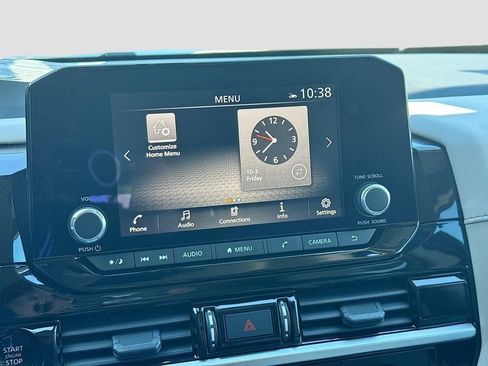 New 2025 Nissan Pathfinder SV w/ Black Appearance Package image 13