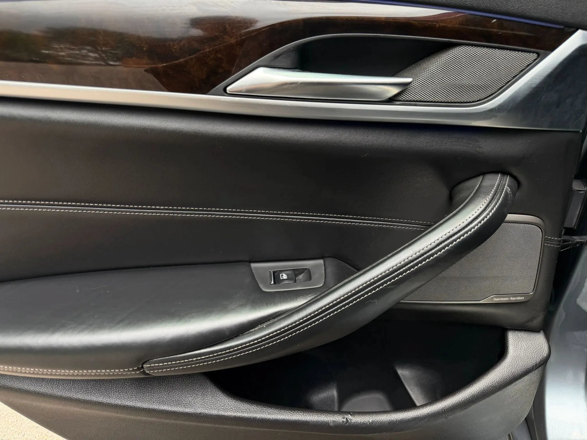 Used 2018 BMW M550i xDrive AWD/4WD image 18