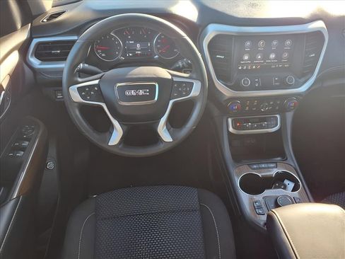 Used 2023 GMC Acadia SLE w/ Driver Convenience Package image 5