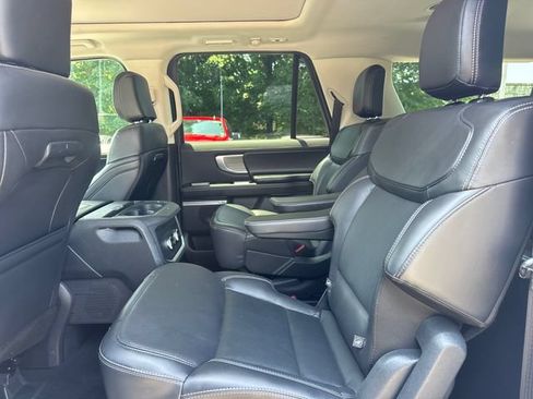 Used 2025 Ford Expedition Max Platinum AWD/4WD image 11